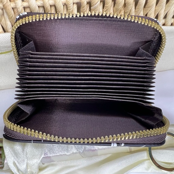 RFID CREDIT CARD HOLDER WITH KEYCHAIN NIP - Picture 3 of 8